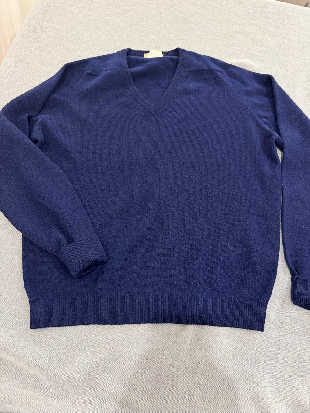 Vintage L.L. Bean Lamb’s Wool Men's V-Neck Sweater Sz. L Preppy Old Money